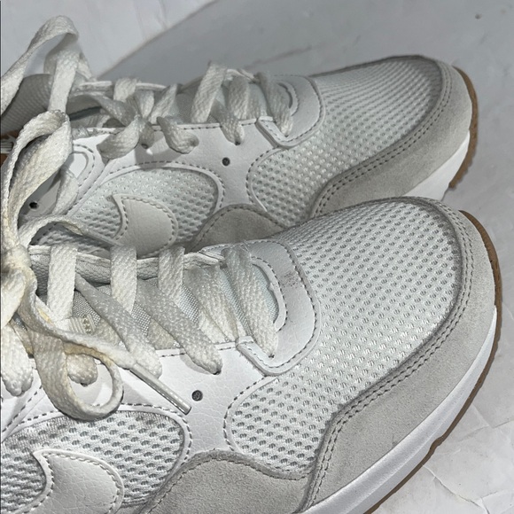 Nike Air size 9 like New - Picture 9 of 12